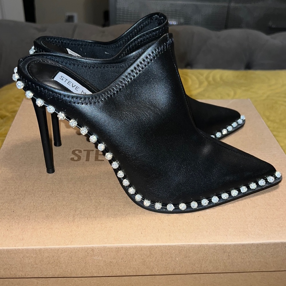 Steve Madden Venom Black Heeled Mule. Women 7.5